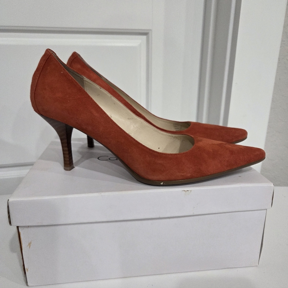 CALVIN KLEIN DOLLY SUEDE ORANGE HEELS SIZE 8